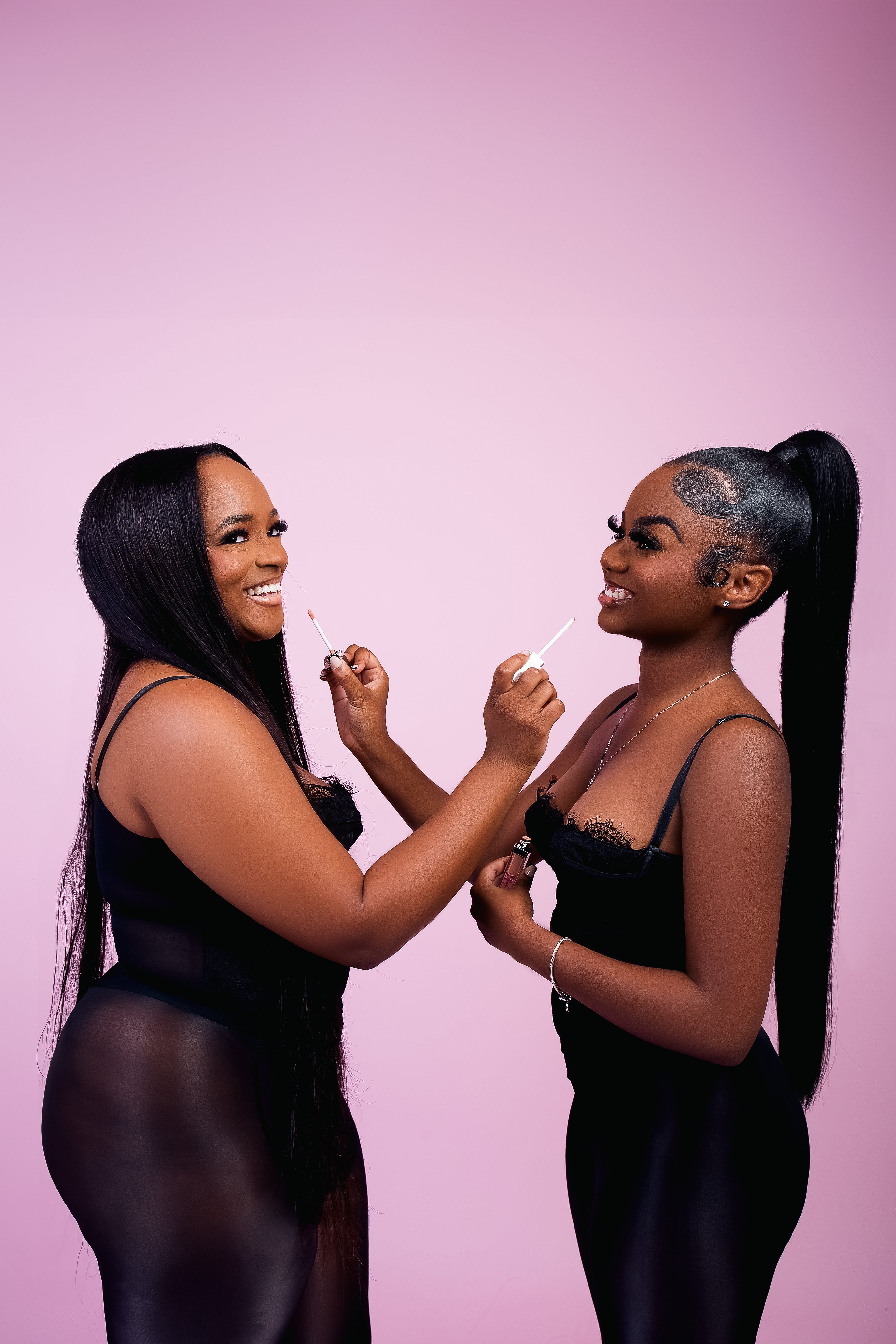 THEE PERFECT POUT COMBO 1 GLOSS + 1 LINER DEAL