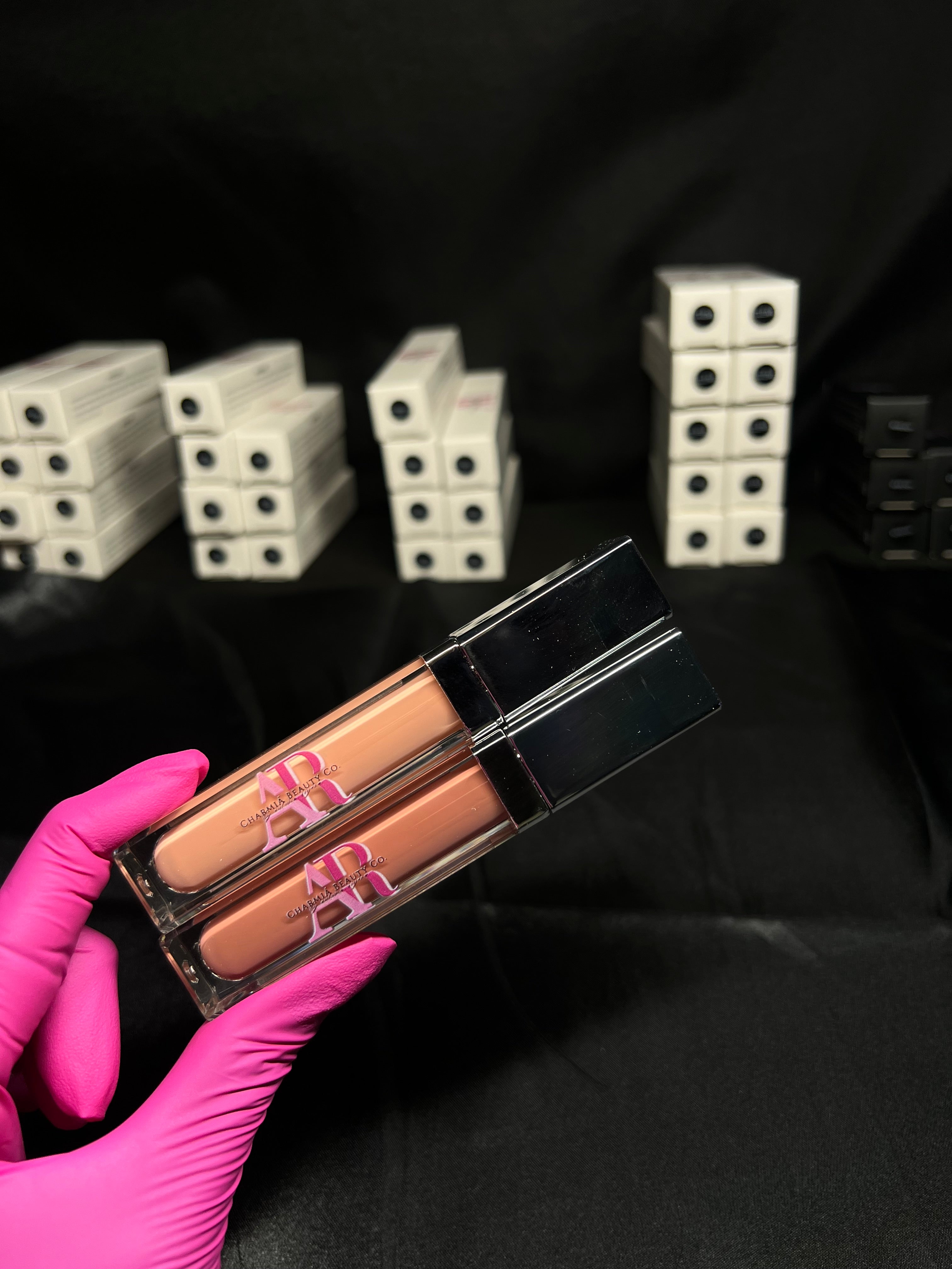 ( 1 LEFT 🔥 ) LED LIP GLOSS + MIRROR ( BOMBSHELL )