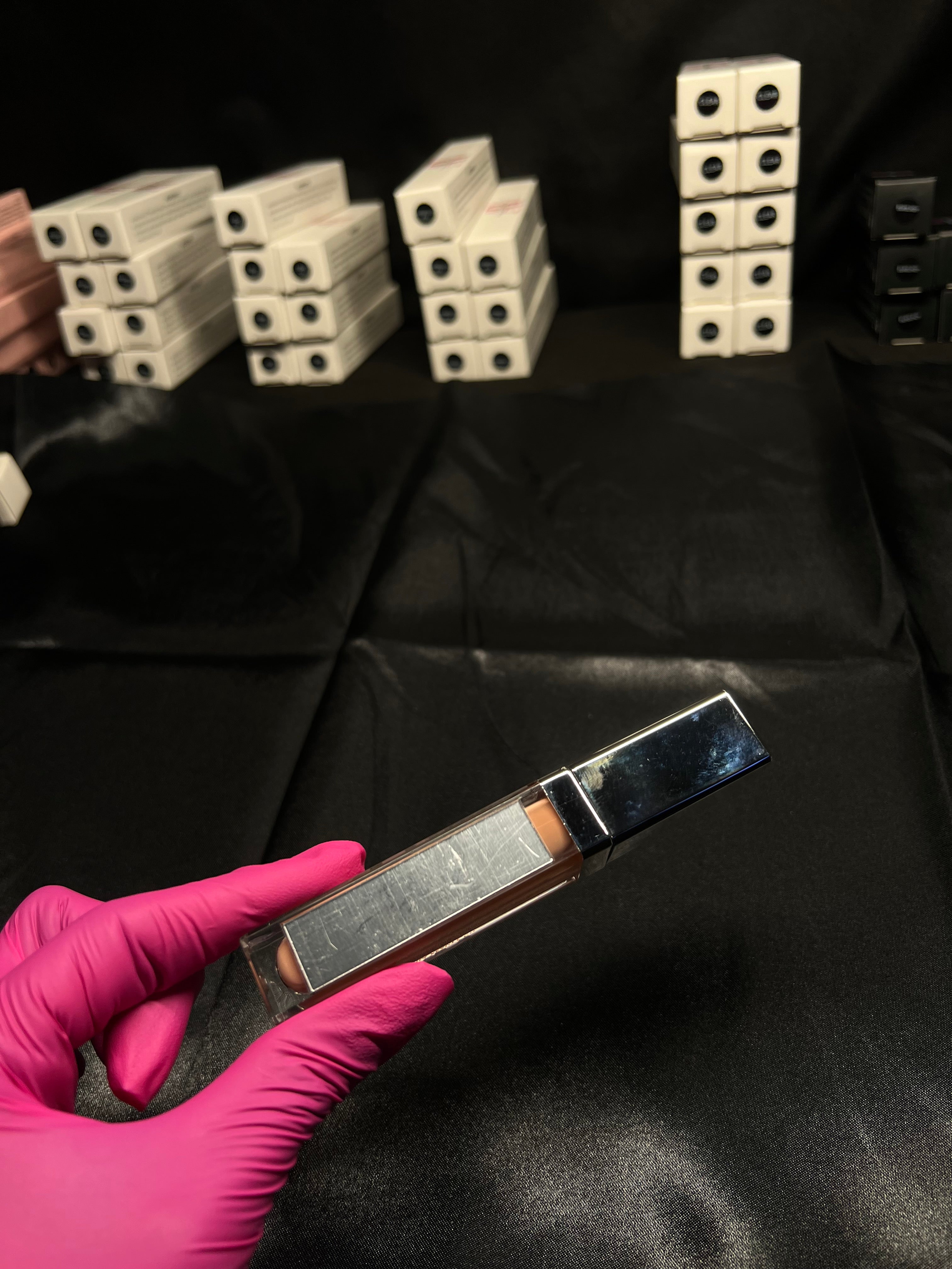 ( 1 LEFT 🔥 ) LED LIP GLOSS + MIRROR ( BOMBSHELL )